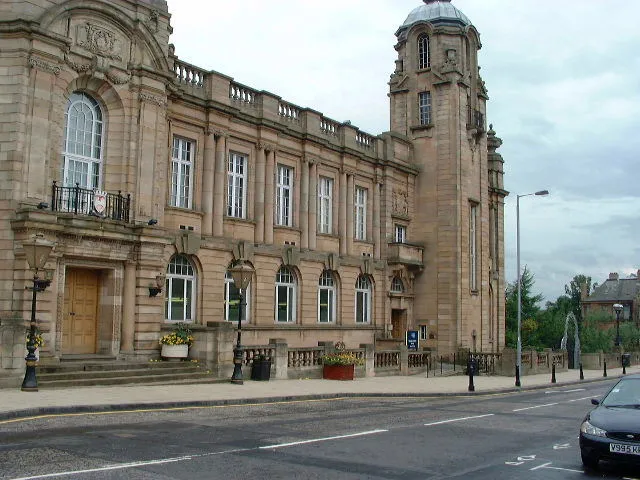 An exterior view of Hamilton Library, prior to its refurbishment in 2002.