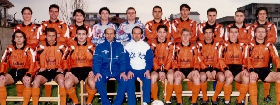 La formazione che vinse la Coppa Italia Dilettanti Campania nella stagione 1993-94