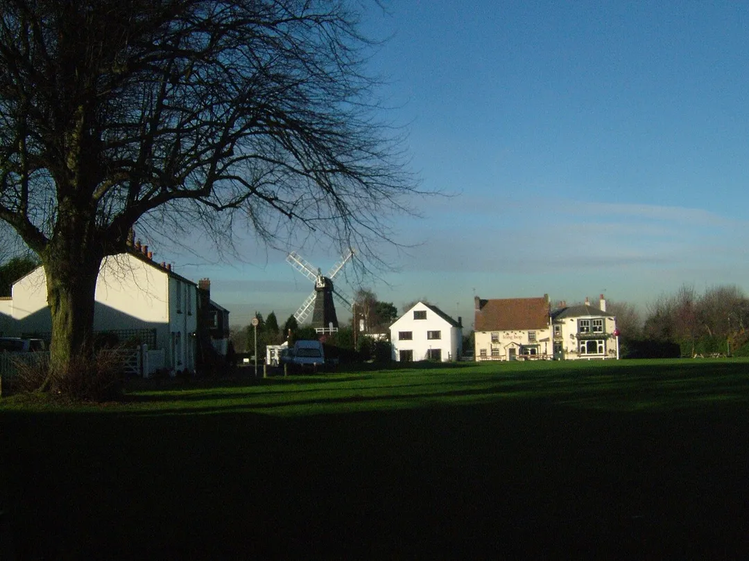 Meopham in Kent, is a linear village in Kent, England. The mill was built in 1801 by the Killick Brothers from Strood.
Meopham Green. Wide Angle.Cricket is played here in summer. The name of the pub is a pun on a cricketing term and a reference to the hops that were grown locally.


Camera location51° 21′ 41.04″ N, 0° 21′ 20.52″ E View this and other nearby images on: OpenStreetMap 51.361400;    0.355700