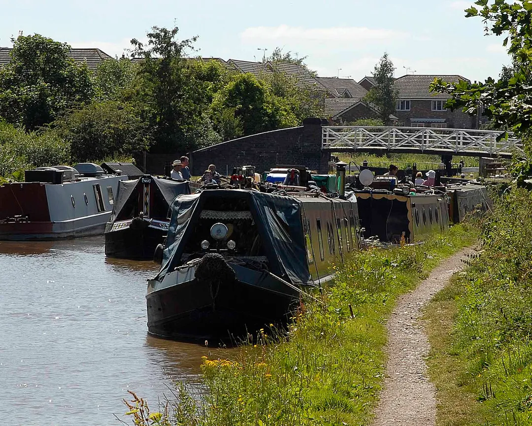 Photograph of Narrowboats just to the Northwich side of the Big Lock, Middlewich, Cheshire.