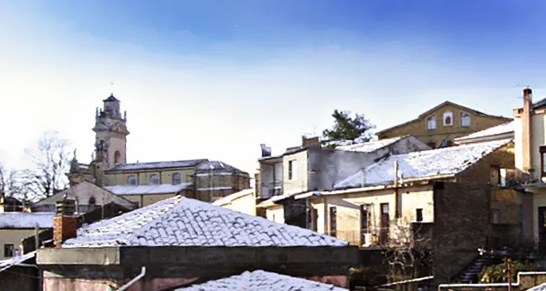 Milo, panorama con neve.
