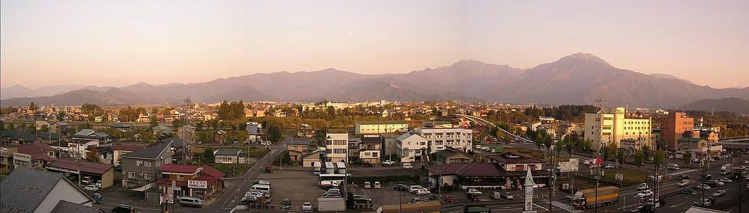 A aerial panorama of Urasa town and the Echigo-Sanzan mountains in en:Minamiuonuma city.
Photo by: S. J. Wong