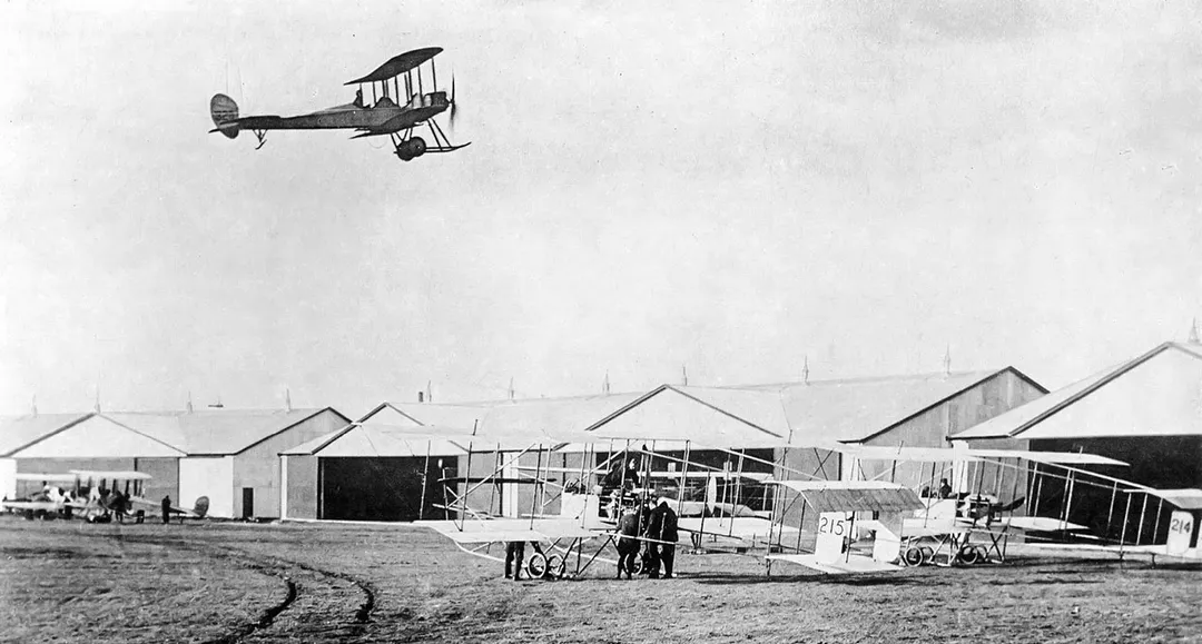 Montrose Air Station Broomfield 1914. BE.2 flying with two MF.7 aircraft in foreground.