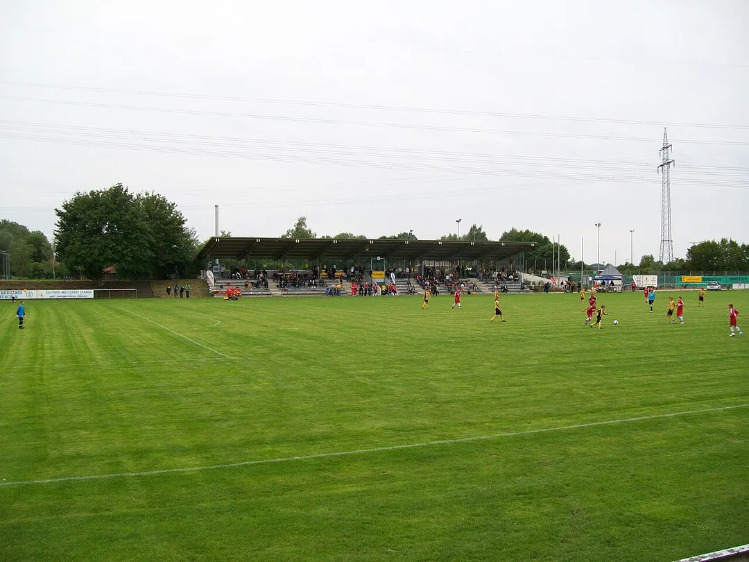 Das Sportgelände des FC Moosinning bei einem Jugendturnier