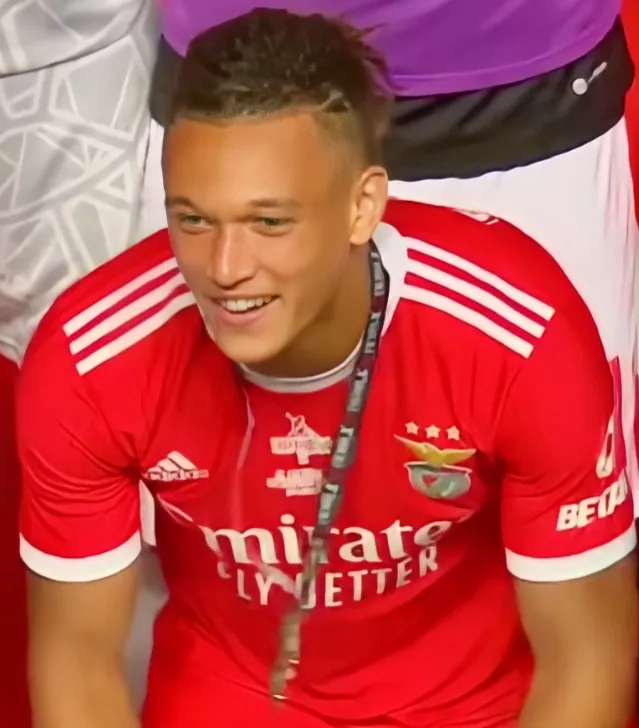 Petar Musa avançado do Benfica