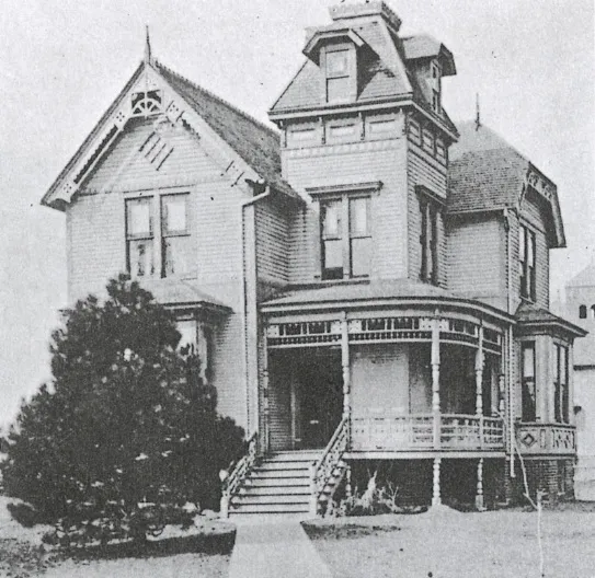 Period image of the residence of D.C. McKinnon, Morgan Park, Chicago, IL