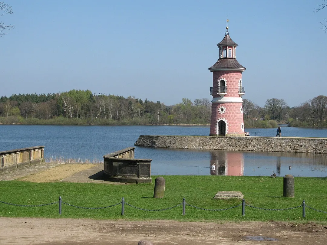 Leuchtturm Moritzburg, Sachsen, am Niederen Großteich bei Bärnsdorf