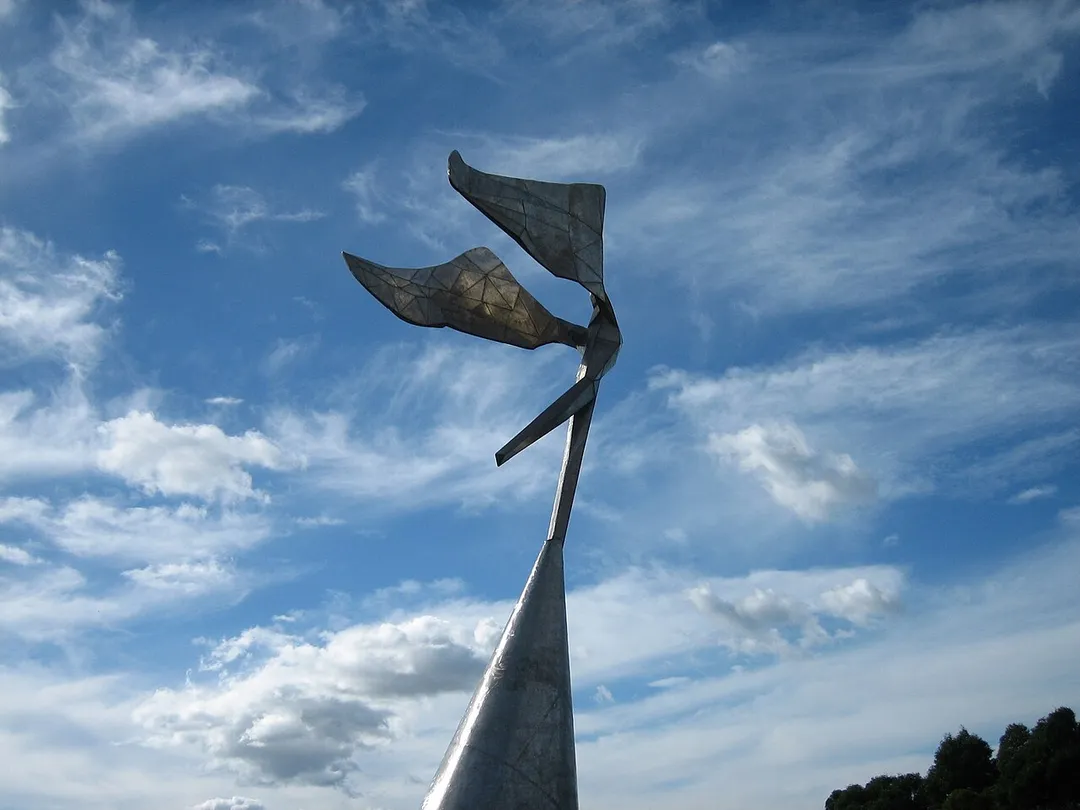 Lawrence Hargrave Sculpture (detail) by Bert Flugelman Mount Keira/Wollongong - Australia