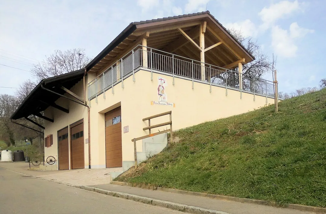 Gebäude der Freiwilligen Feuerwehr im Müllheimer Ortsteil Feldberg, Baden-Württemberg, Deutschland