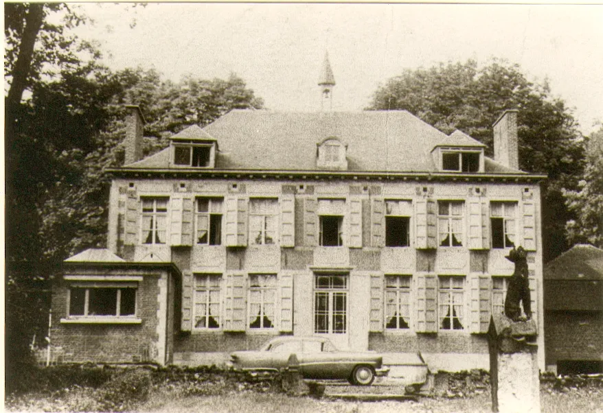 foto van rond 1950 van het kasteel Saint-Vincent te Naast