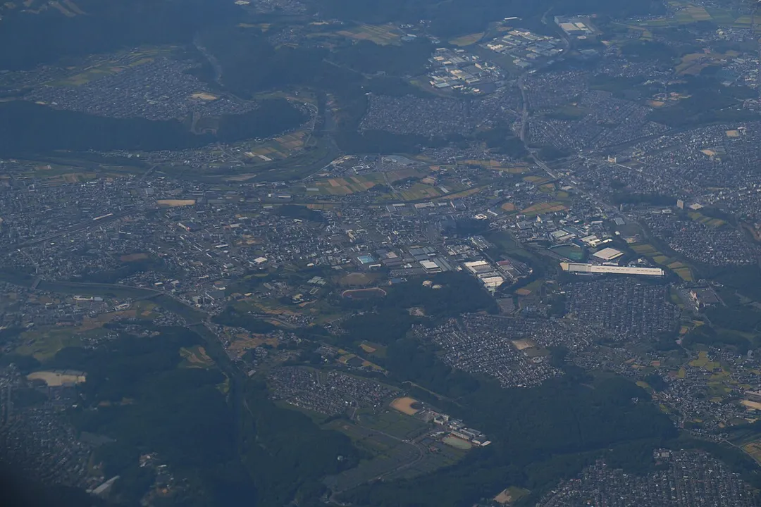三重県名張市空撮。秋田発伊丹行き、JAL2174便より。