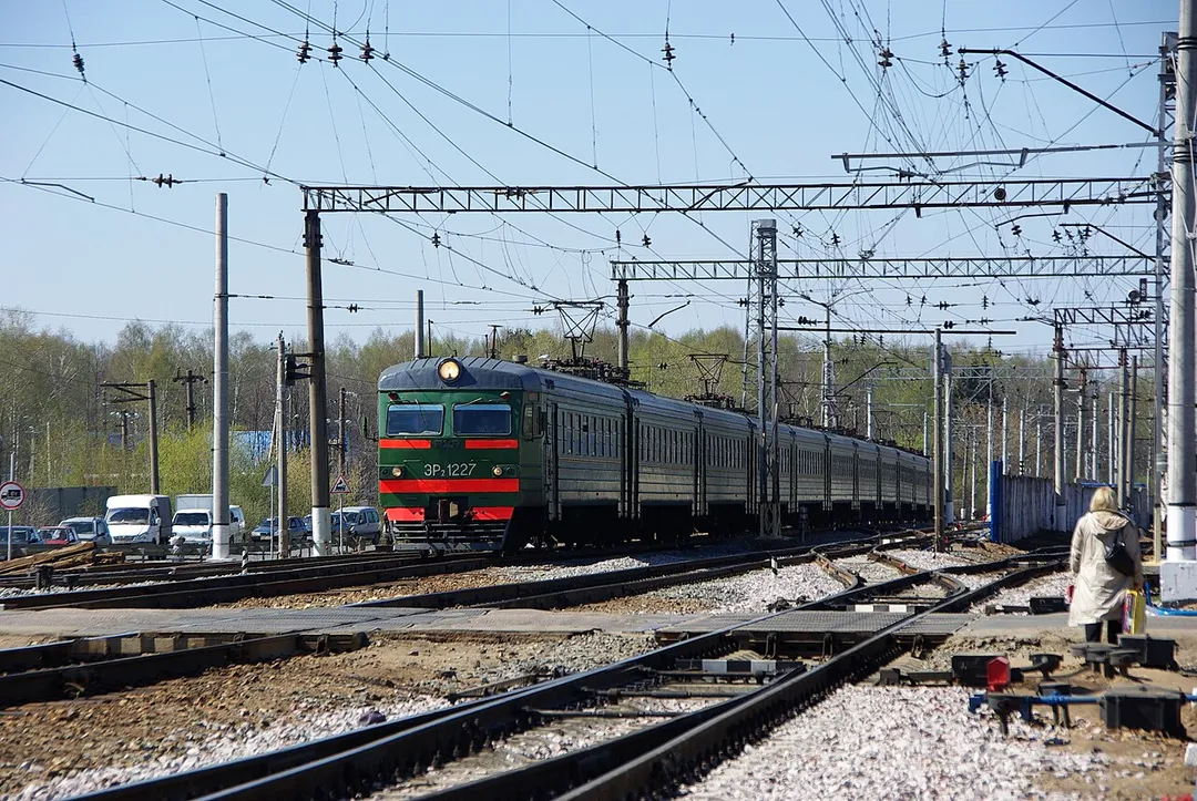 RZD ER2-1227 at Nakhabino