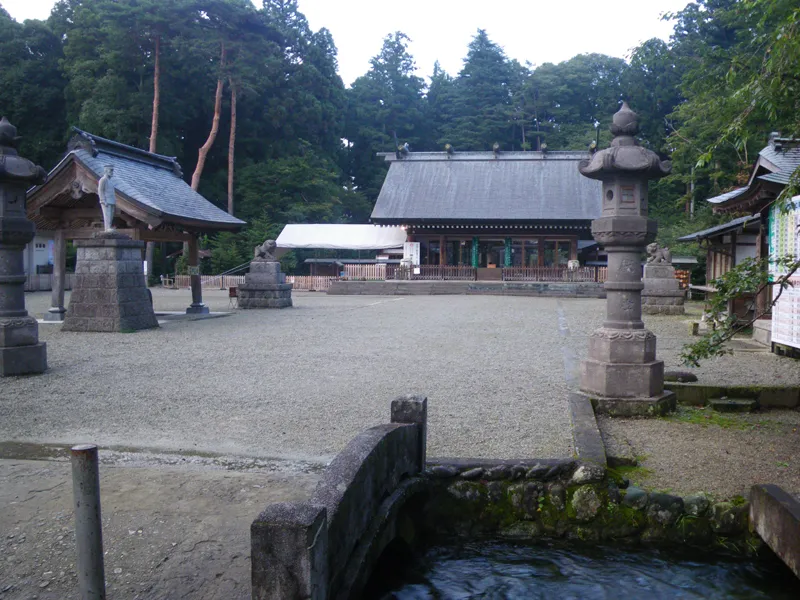 The worship hall of Nogi Shrine, statue of Nogi Maresuke, and Hikinuma-yōsui aqueduct. Nasushiobara, Tochigi, Japan.