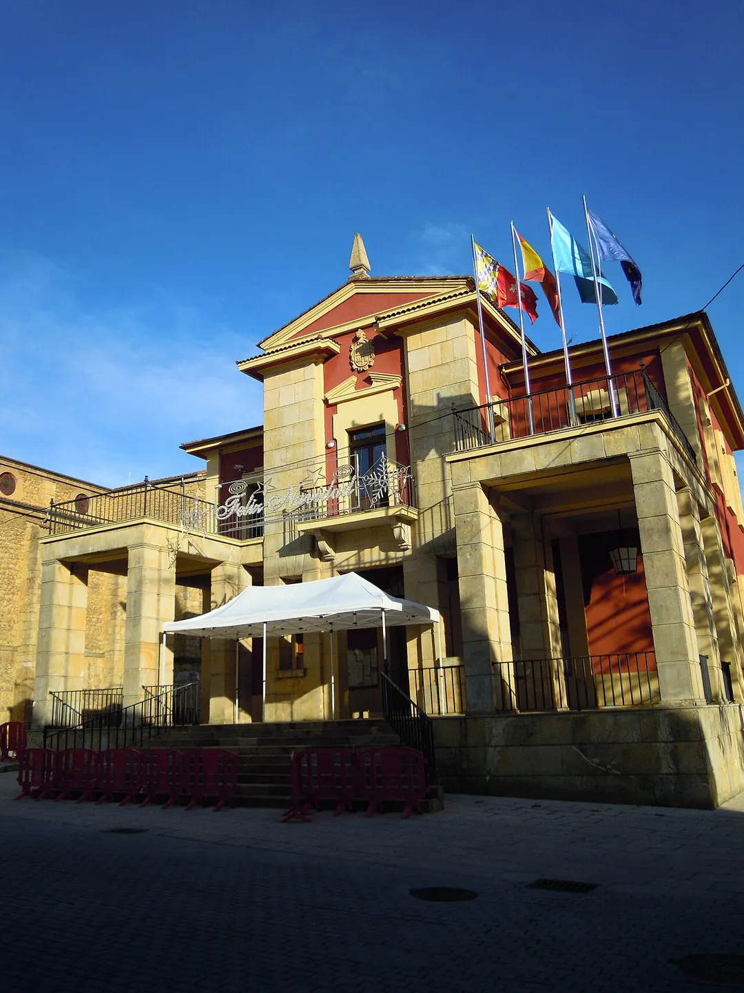Casa conceyu de Nava