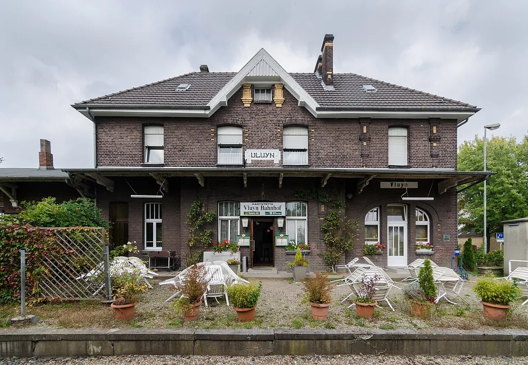 Neukirchen-Vluyn (North Rhine-Westphalia, Germany) – district Vluyn – train station