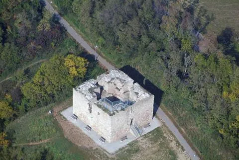 Aerial photography of Tabor ruin, a watchtower probably from 16th century. Neusiedl am See, Austria.




 

This media shows the protected monument with ObjektID 6088 in Austria. (Commons, de, Wikidata)