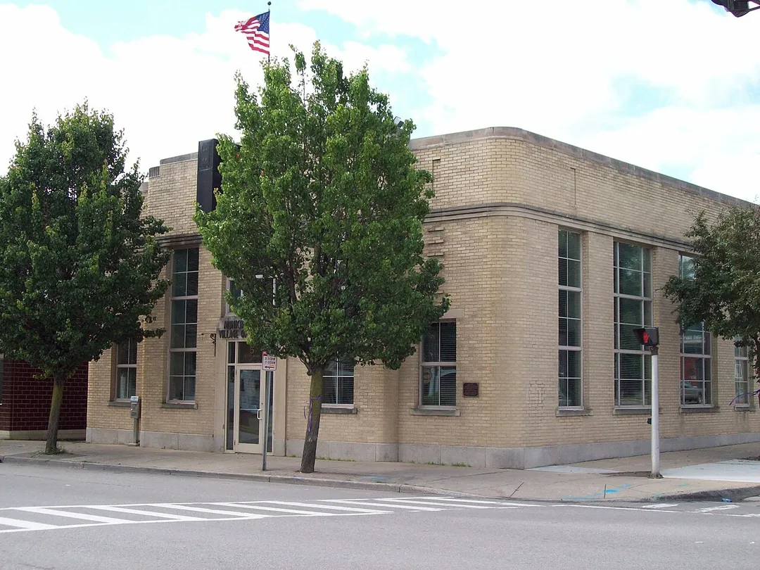 Citizens Bank Building, Springville, NY June 2009