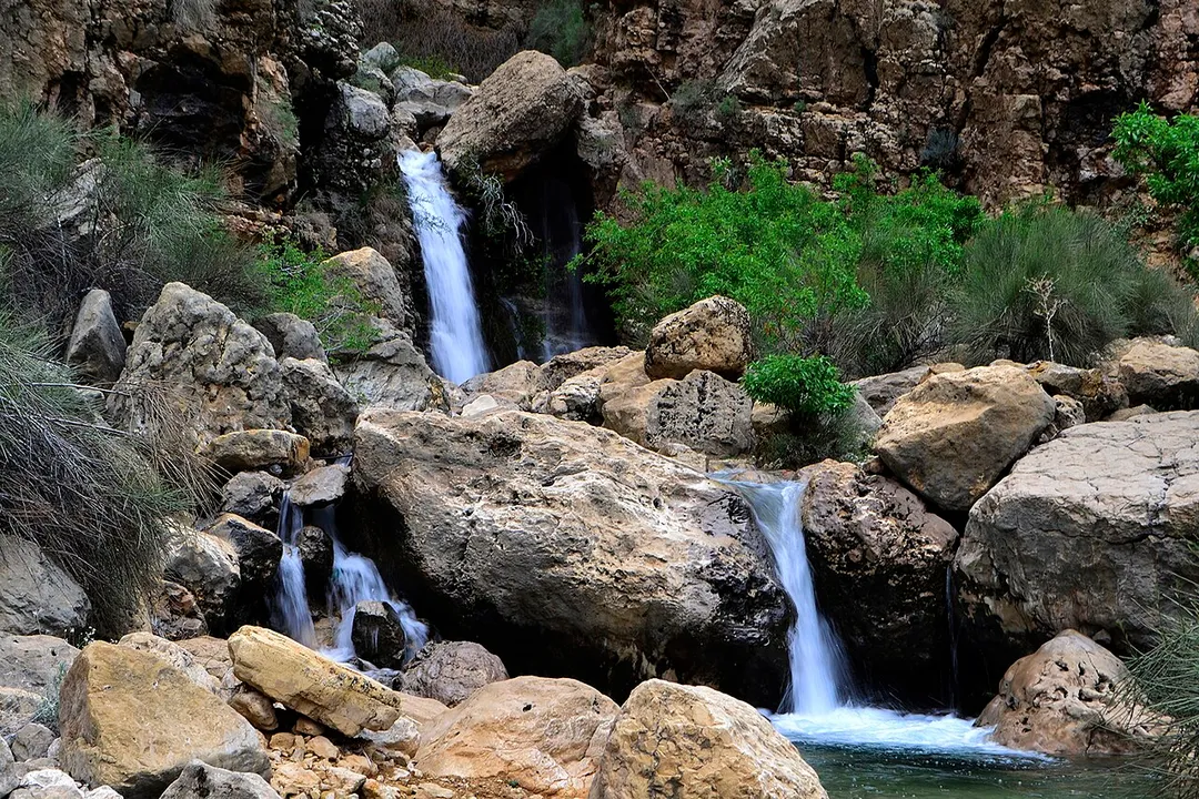 Tarom waterfall