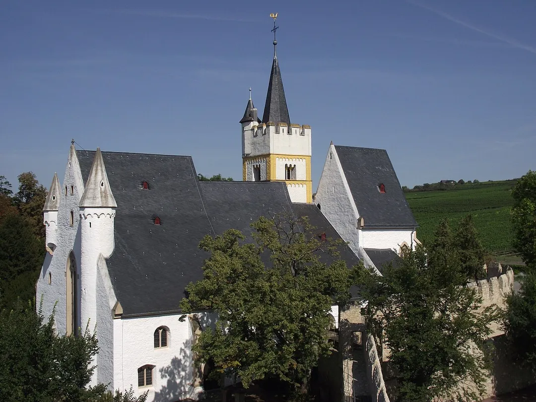 Burgkirche vom Malakoffturm aus im September 2010