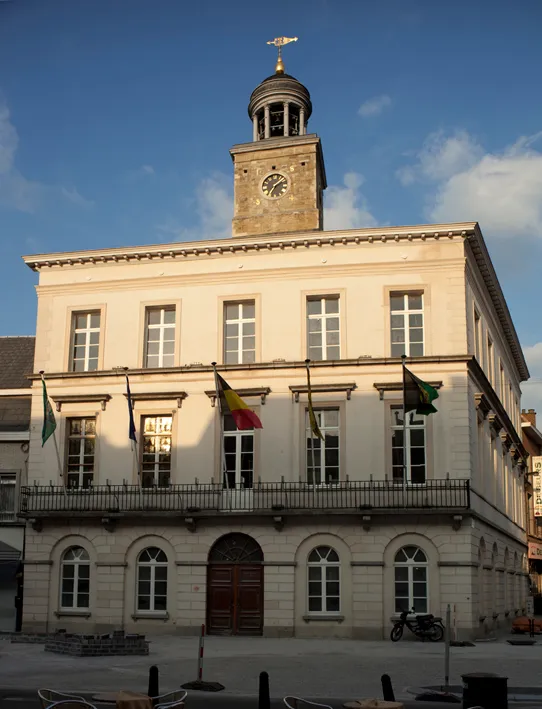 Belgium. Oost-Vlaanderen. Ninove. StadhuisStadhuis, architect Louis Roelandt, 1834, de voorgevel. Town hall. Façade. Architect Louis Roelandt. Neoclassicism. 1834.