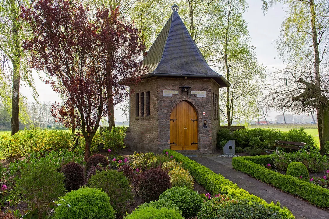 This is an image of a war memorial in the Netherlands, number: