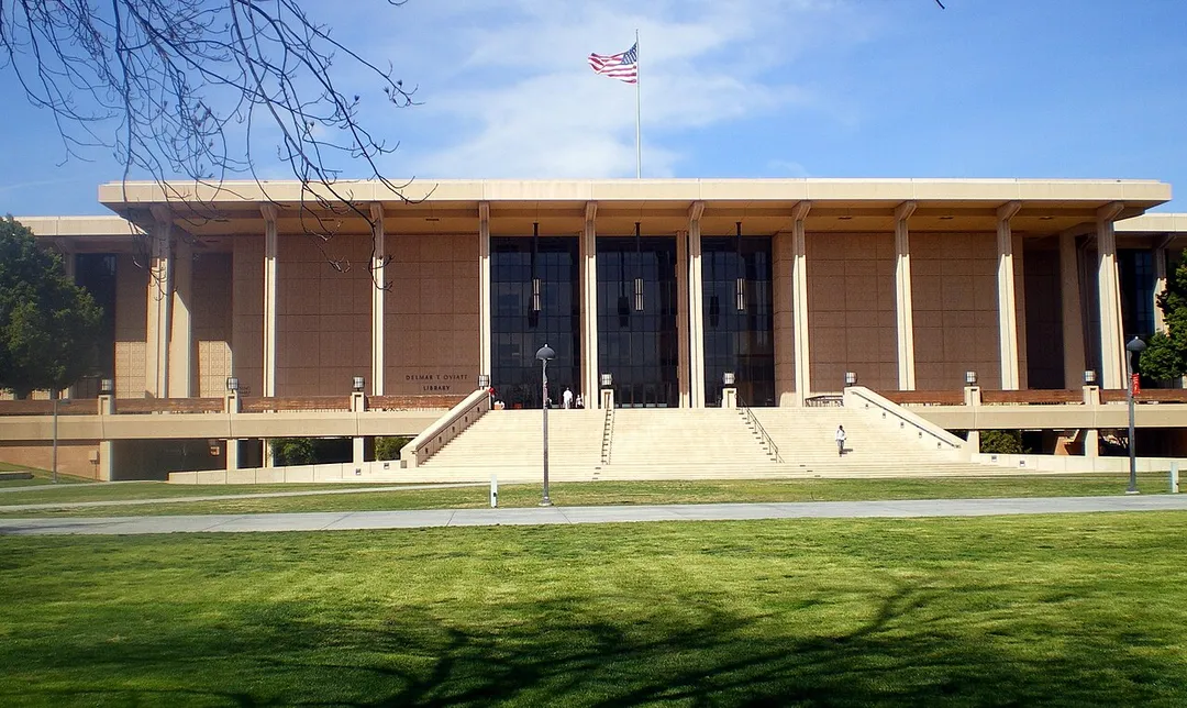 The Oviatt Library building — at California State University, Northridge in the San Fernando Valley, Los Angeles, California.