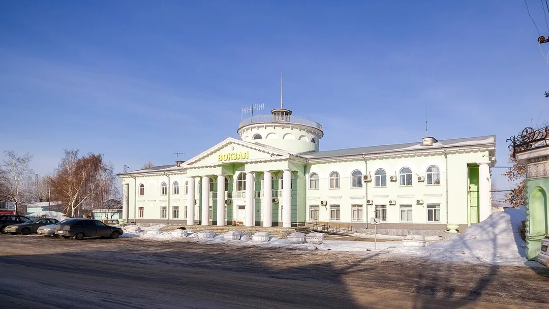 Здание железнодорожного вокзала: 102-й км железной дороги,  Новокуйбышевск, Самарская область