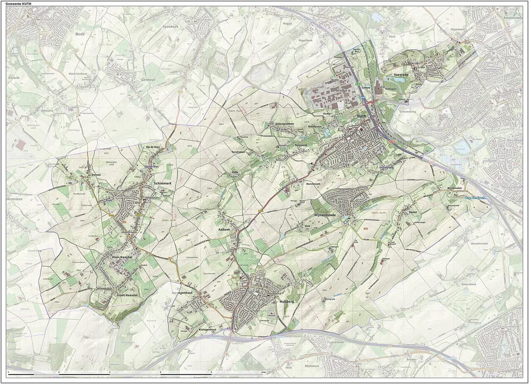 Topografische gemeentekaart. Resolutie: 400 pixels/km.
Kaartbeeld samengesteld uit de open geodata van de Top10NL en Top25namen (Kadaster), Creative Commons-BY licentie. Gebouwvlakken uit open geodata BAG extract. Wegen uit de OpenStreetMap, OpenStreetMap community. Reliëfschaduw uit de Actuele Hoogtekaart AHN2.

Samenstelling en kleurenschema: Jan-Willem van Aalst, met QGIS. Zie ook de Legenda.