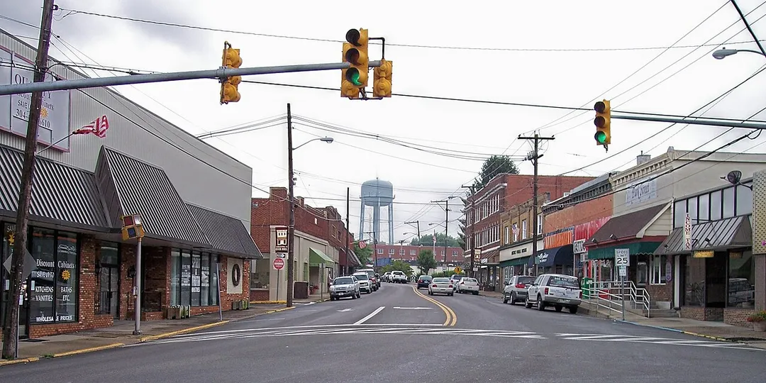 Main Street (West Virginia Routes 16 and 61) in downtown w:Oak Hill, West Virginia