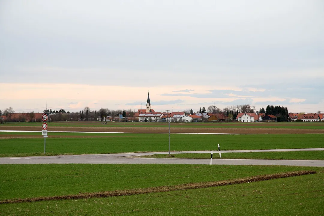 Oberding, seen from Aufkirchen power plant
