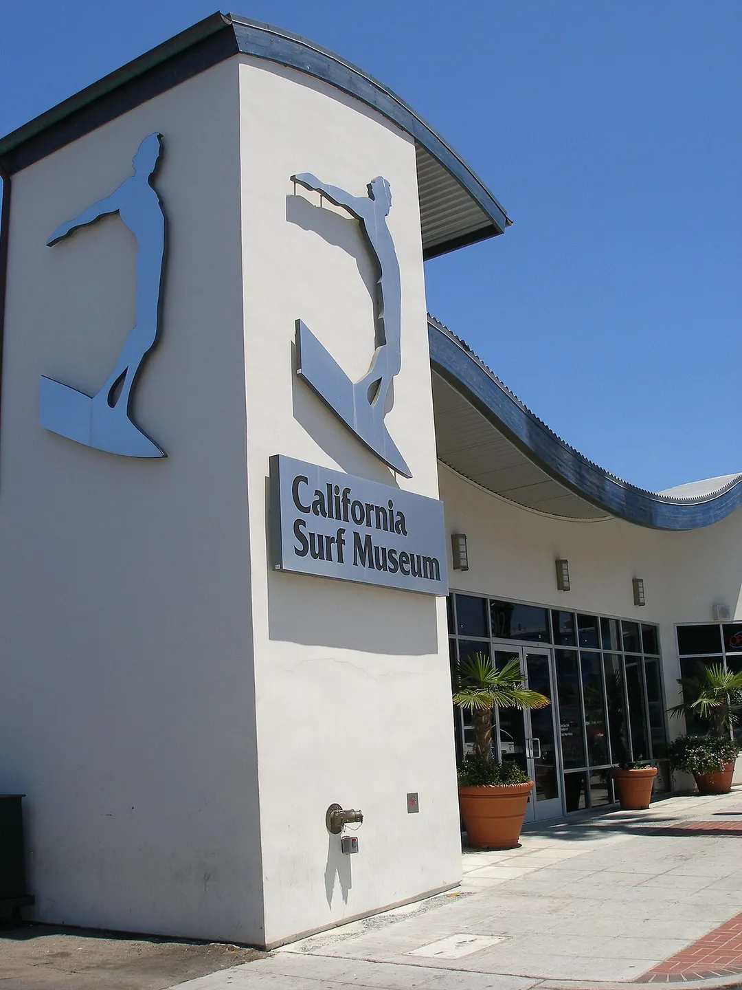 Exterior of the California Surf Museum