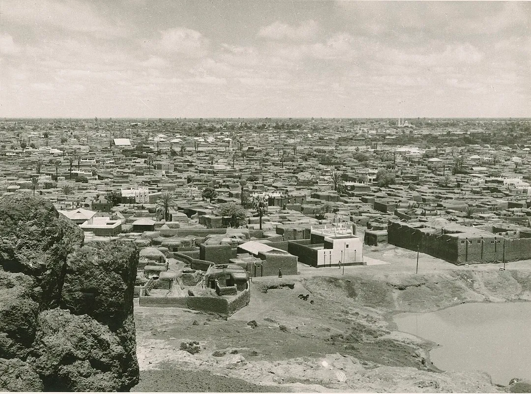 View of the city of Kano in northern Nigeria. The buildings and homes are made of dried mud.