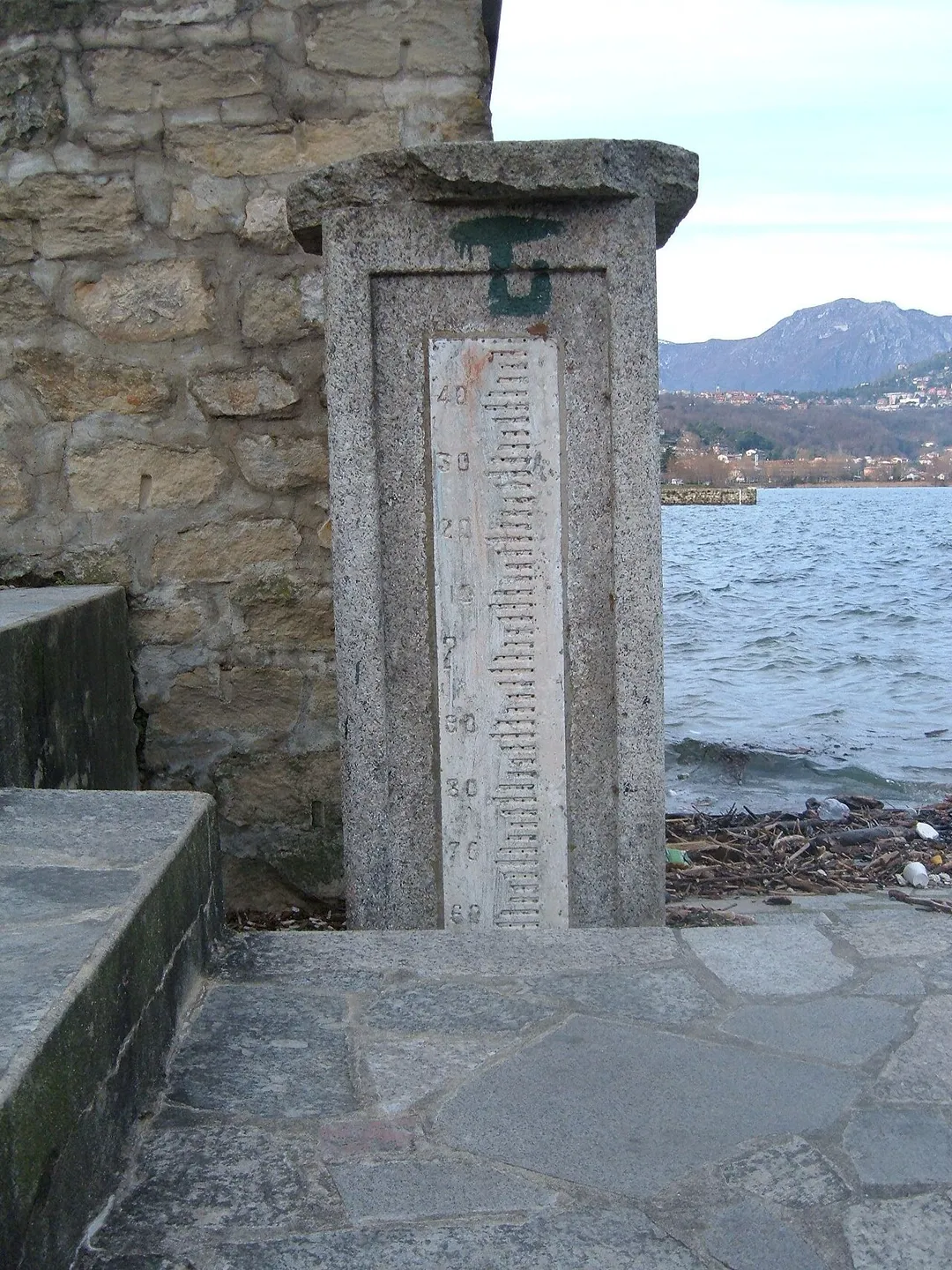 Idrometro del lago di Garlate a Olginate.