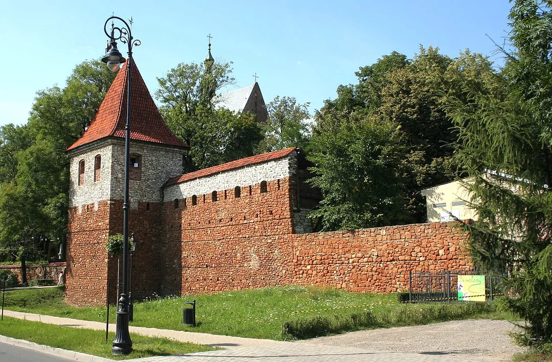 Rekonstrukcja baszty w Olkuszu