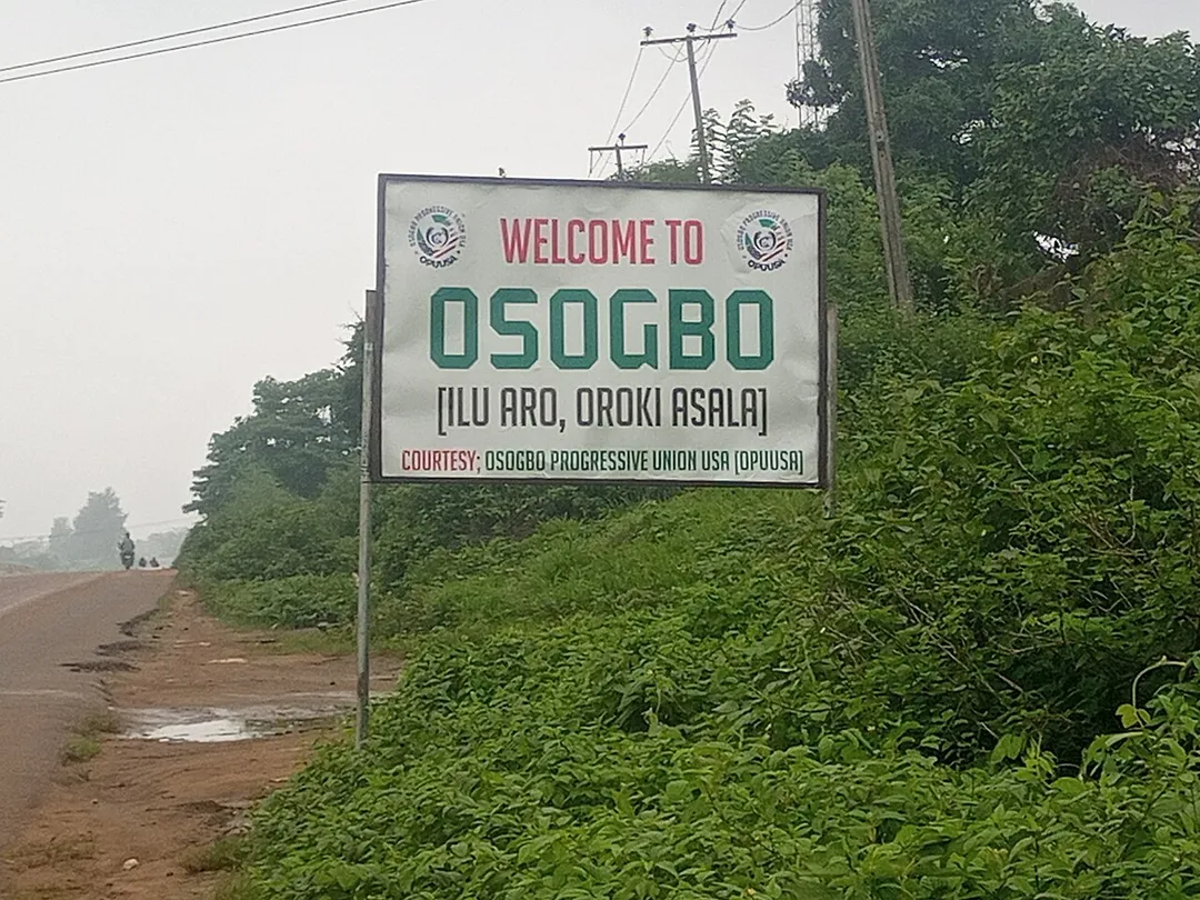 Sign post  of osogbo Entrance via Ikirun Road