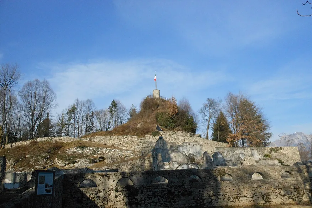 Bandiera sul Forte di Osoppo