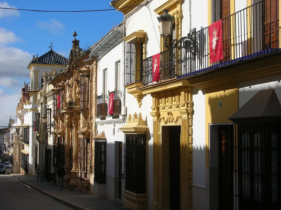 La Rue San Pedro d'Osuna (Andalousie, Espagne)