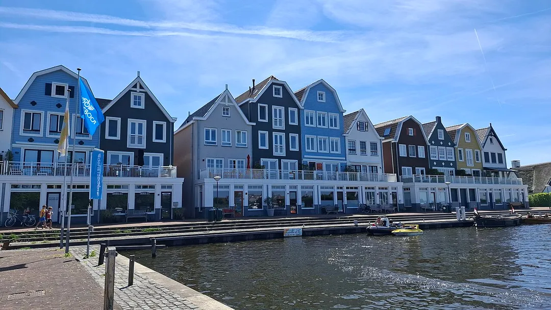houses on Oud-Loosdrechtsedijk, Oud-Loosdrecht, municipality of Wijdemeren, Netherlands; example or retro style architecture in the Netherlands