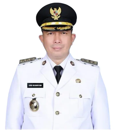 Ludi Oliansyah as Mayor of Pagar Alam