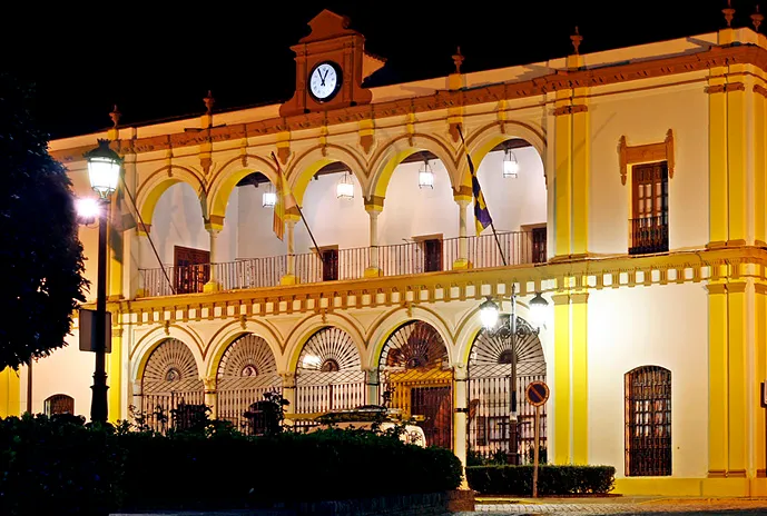 Fachada del Ayuntamiento de Moguer (Huelva)