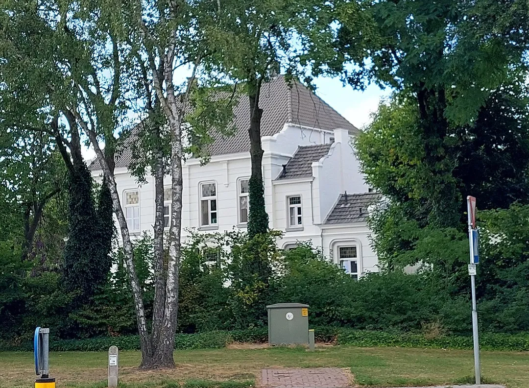 Foto van de villa op Steenstraat 6