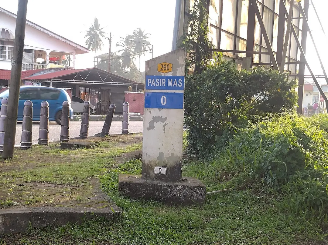 KM 0 Pasir Mas at the Federal Route 260