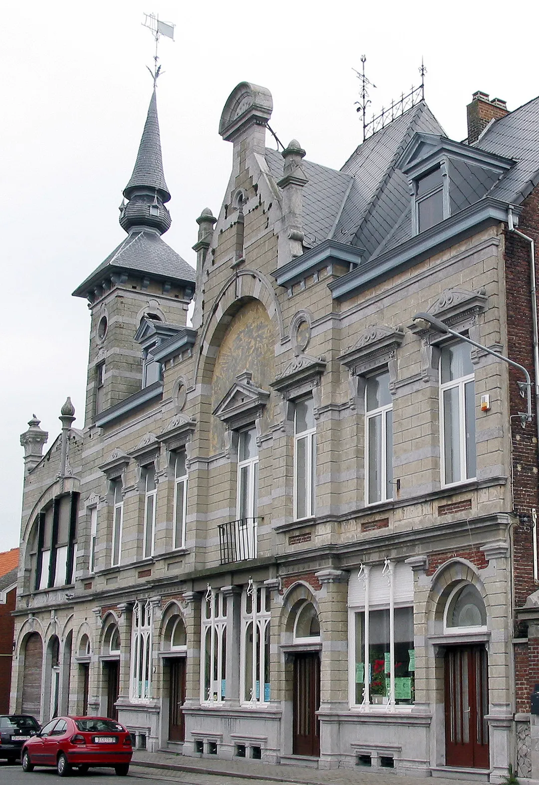 Pâturages (Belgium), the "Maison du Peuple" (1898) and the "Grand Magasin du Peuple" (1913) - Architect: Eugène Bodson).