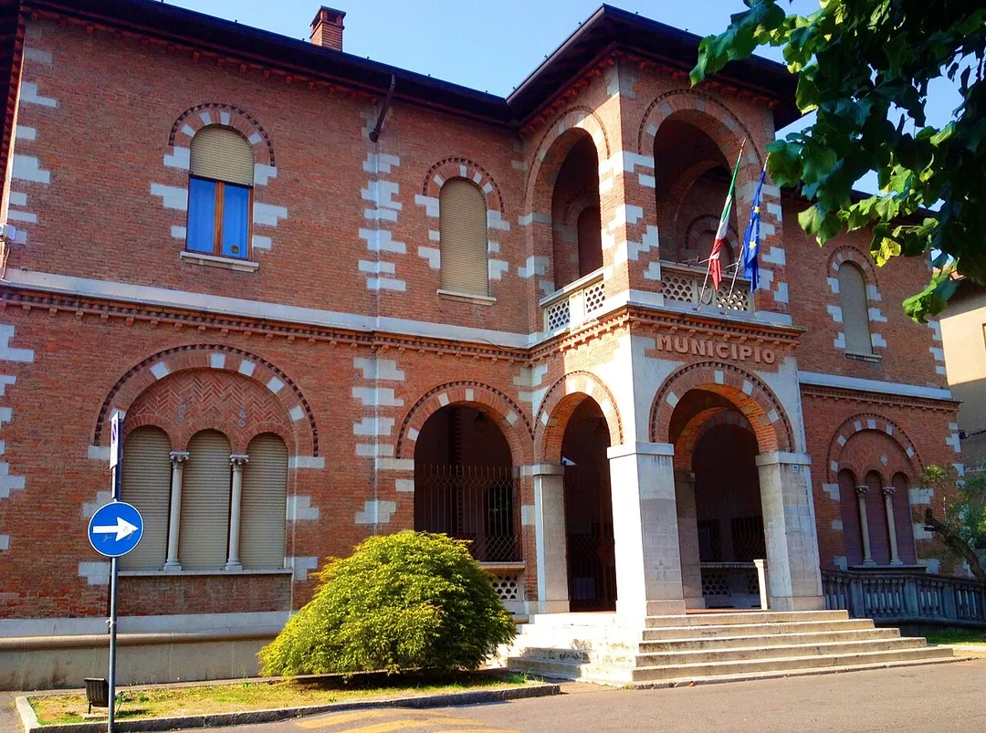 Il municipio di Paullo.