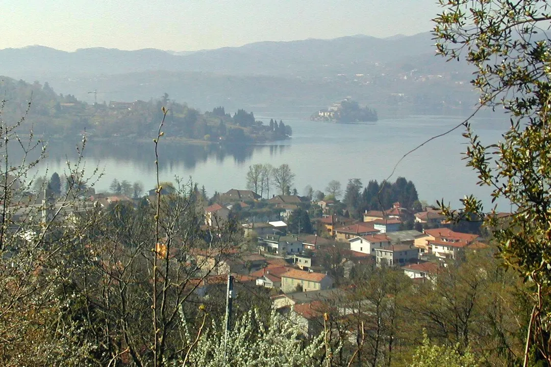 Pettenasco (provincia di Novara); foto di Pierluigi Tracanzan