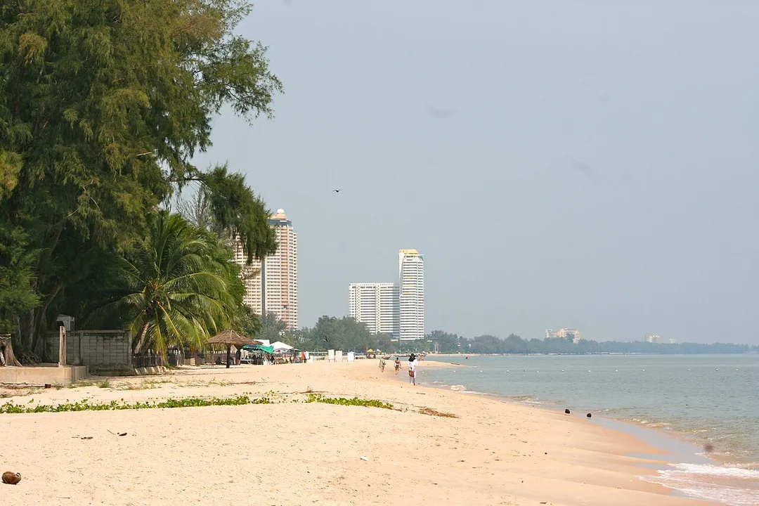 The beautiful beach at Cha'am. This photo was taken just outside the Holiday Inn Regent Beach,looking north