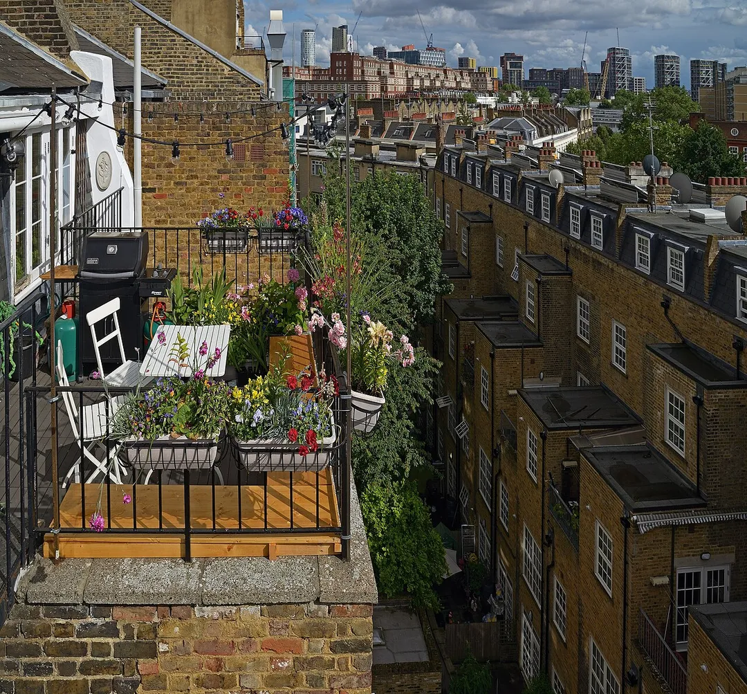 The Balcony. Pimlico, London