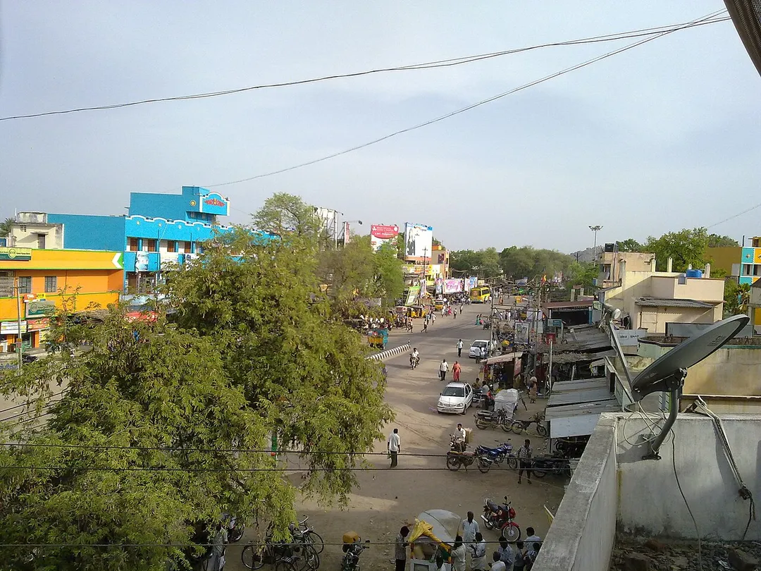 Polur Bustand road