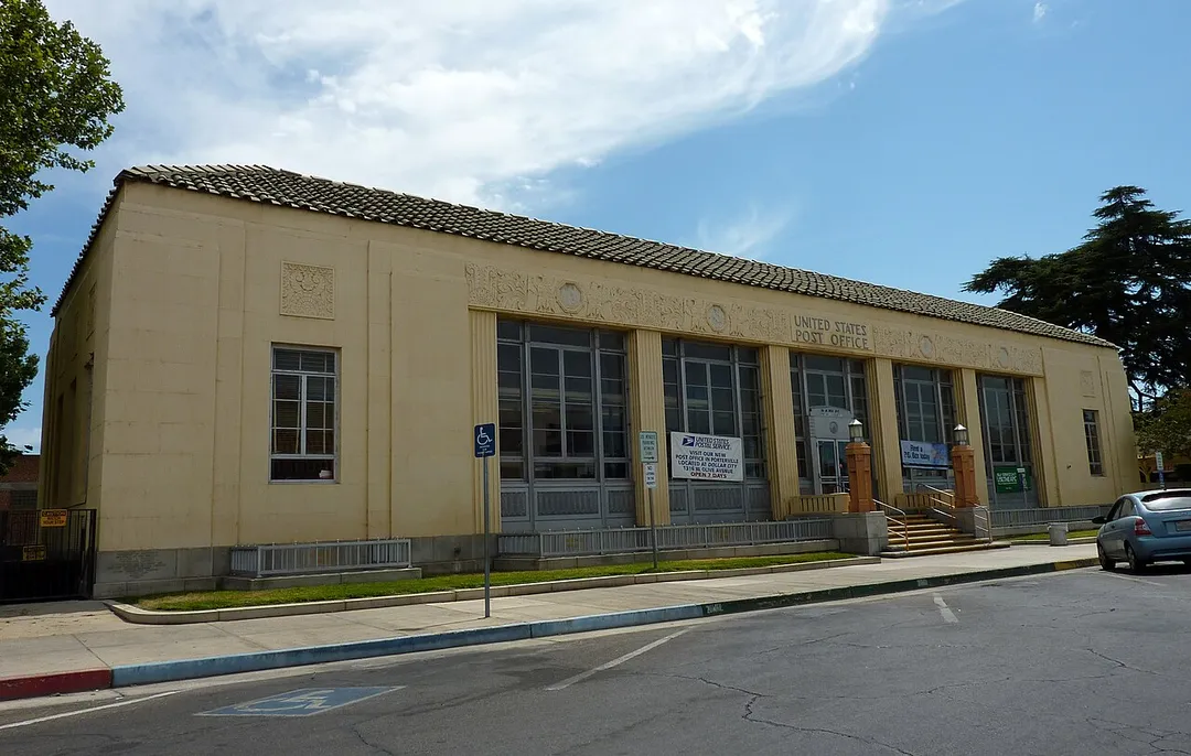 US Post Office-Porterville Main, Porterville, California, USA.