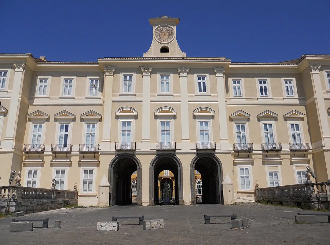 Ingresso della reggia di Portici